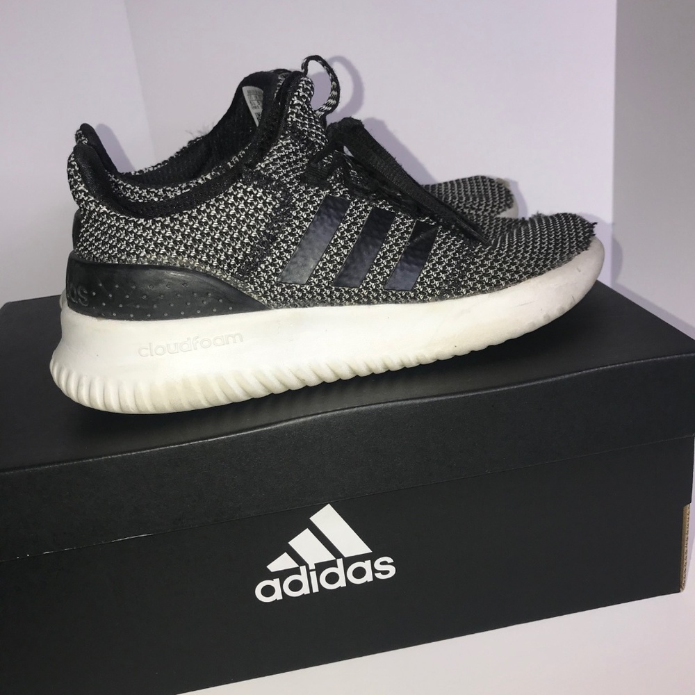 Adidas Cloudfoam Ultimate Shoes size 5.5